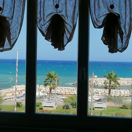 10 Metri Dalla Spiaggia Appartement Ceriale