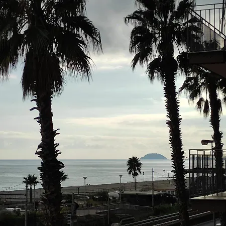 10 Metri Dalla Spiaggia Appartement
